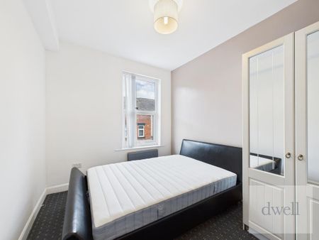 4 bedroom terraced house to rent - Photo 3