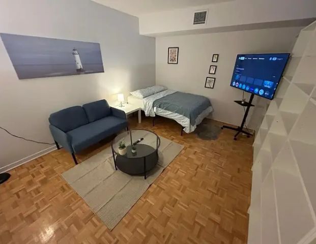 All-Inclusive, Fully Furnished Private Room in a Shared Unit | 5333 Rue Sherbrooke Est, Montreal - Photo 1