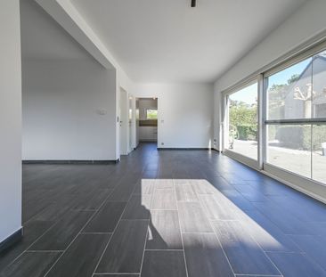 Ruime alleenstaande woning in een groene omgeving te Ardooie - Photo 1