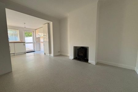 Junction Road - Photo 2