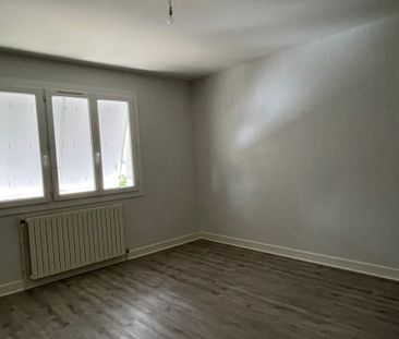 Location Maison 4 pièces 103m² VIRAZEIL 47200 - Photo 2