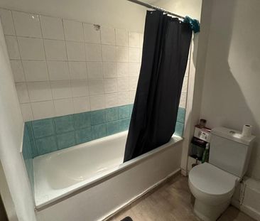 Room in a Shared Flat, Welland Street, SE10 - Photo 6