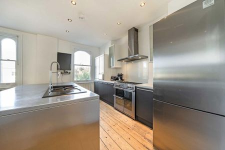 3 bedroom flat to rent - Photo 5