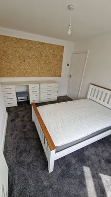 5 Bed Student Accommodation - Photo 1