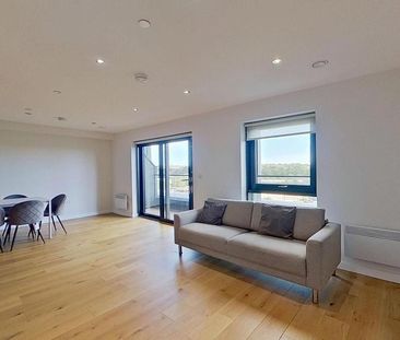 3 bedroom flat to rent - Photo 2