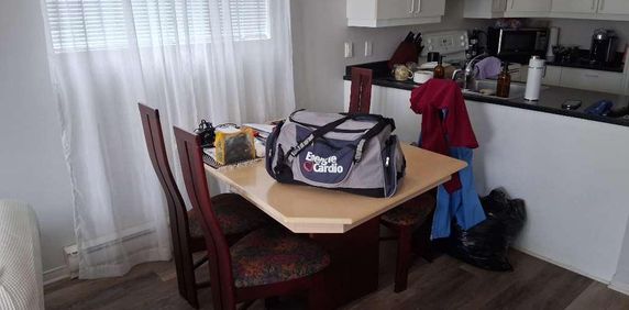 3 1/2 meublé, 1190$. St-Sauveur centre. - Photo 2