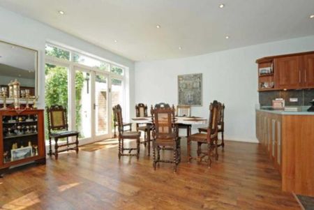 3 bedroom detached house to rent - Photo 3