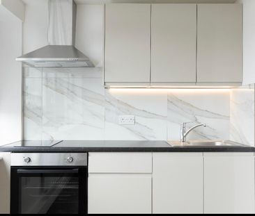 Studio Flat, Rubens House, N3 - Photo 1