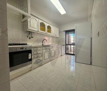 3 room luxury Flat for rent in Cascais e Estoril, Portugal - Photo 3
