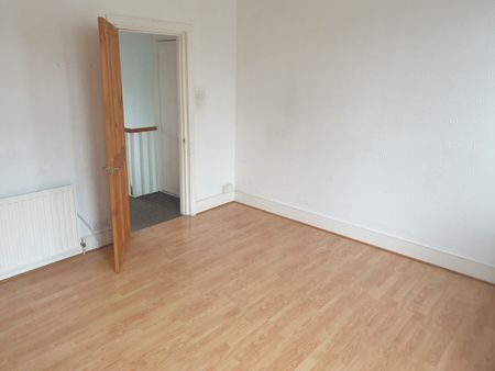 Room in a Shared House, Lichfield Road, E6 - Photo 2
