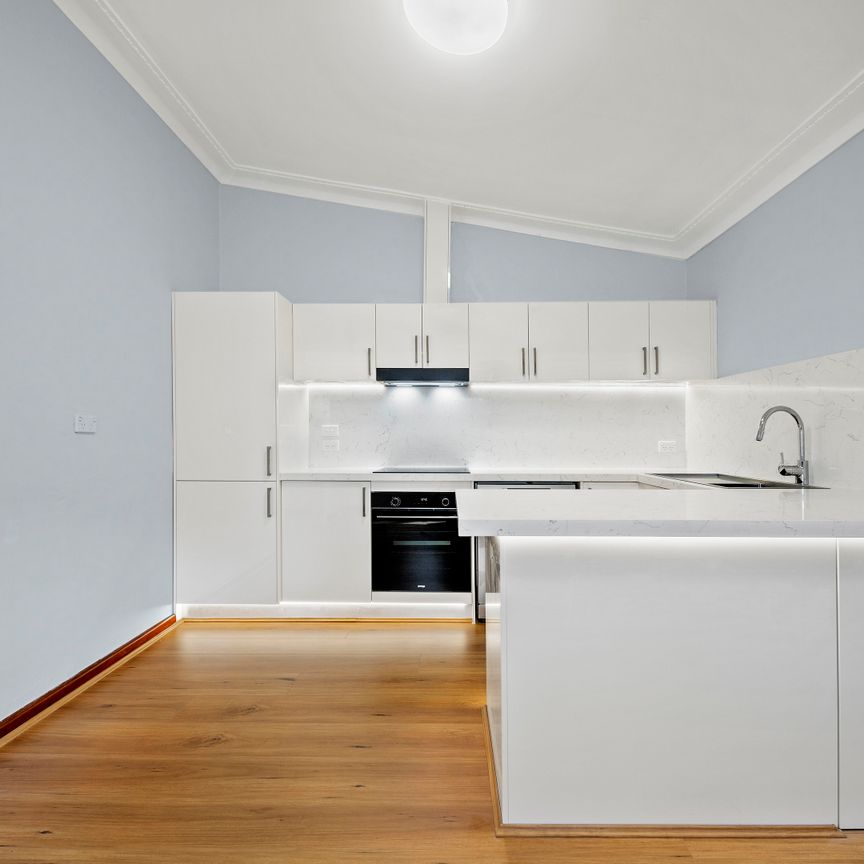162 Mount Street, Coogee NSW 2034 - House For Rent | Domain - Photo 1