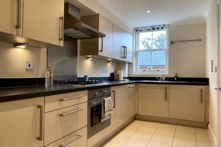 2 Bedroom - Photo 4