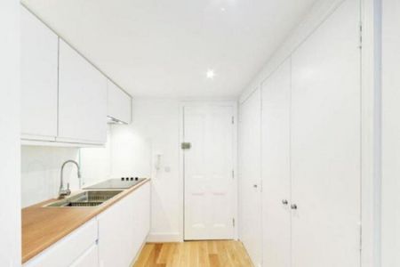 Studio to rent - Photo 3