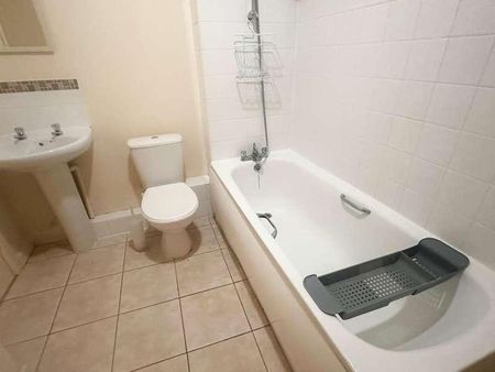 Aynscombe Angle, Orpington, Kent, BR6 - Photo 5