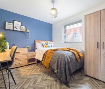 4 bedroom terraced house to rent - Photo 4