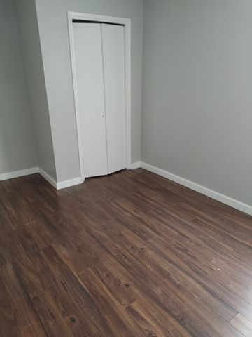 360 OTTAWA 2 BED MAIN FLOOR SUITE - Photo 3