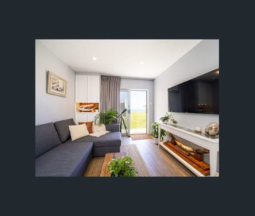 “Absolute Ocean Front!” - Photo 1