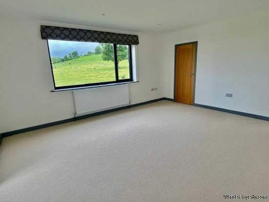 4 bedroom property to rent in Shepton Mallet - Photo 1