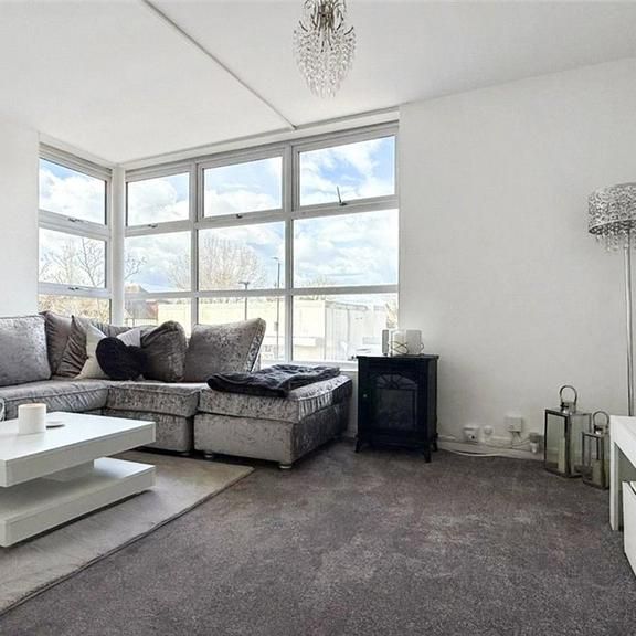 2 bedroom maisonette to rent - Photo 1