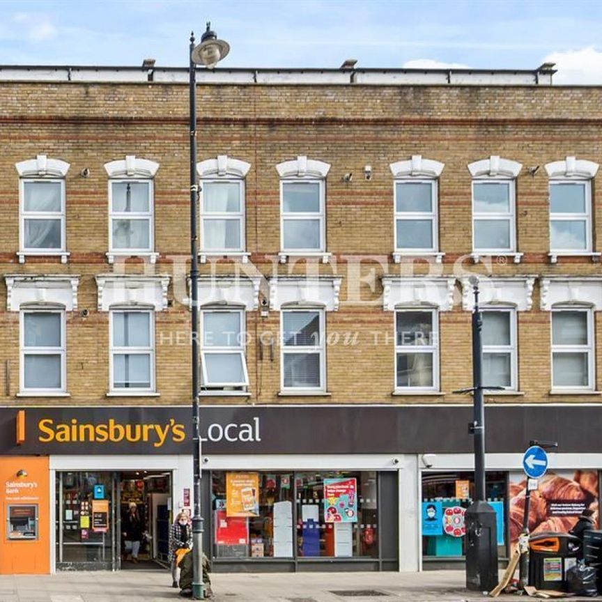 2 bedroom Flat To Let - Photo 1