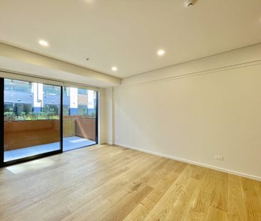 Spacious 2 Bedrooms With Court Yard & Car Park - Photo 1