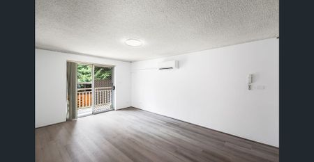 Freshly Painted 2 Bedroom Unit with DOUBLE car garage - Photo 3