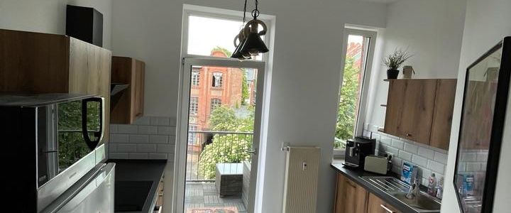 Helle 3,5-Zimmer-Wohnung mit Balkon in zentraler Lage - Foto 1