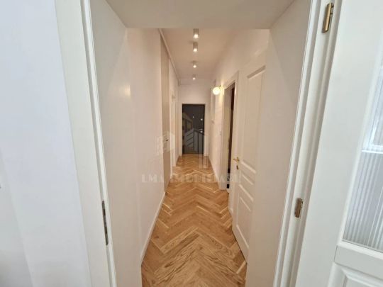 Apartament 3 camere Poarta Schei Brasov - Fotografie 1