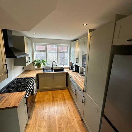 Room in a Shared House, Churchfield Road, M6 - Photo 4