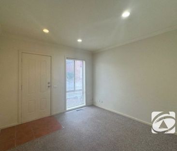 7/2-6 Jerilderie Drive, Berwick, Vic 3806 - Photo 6