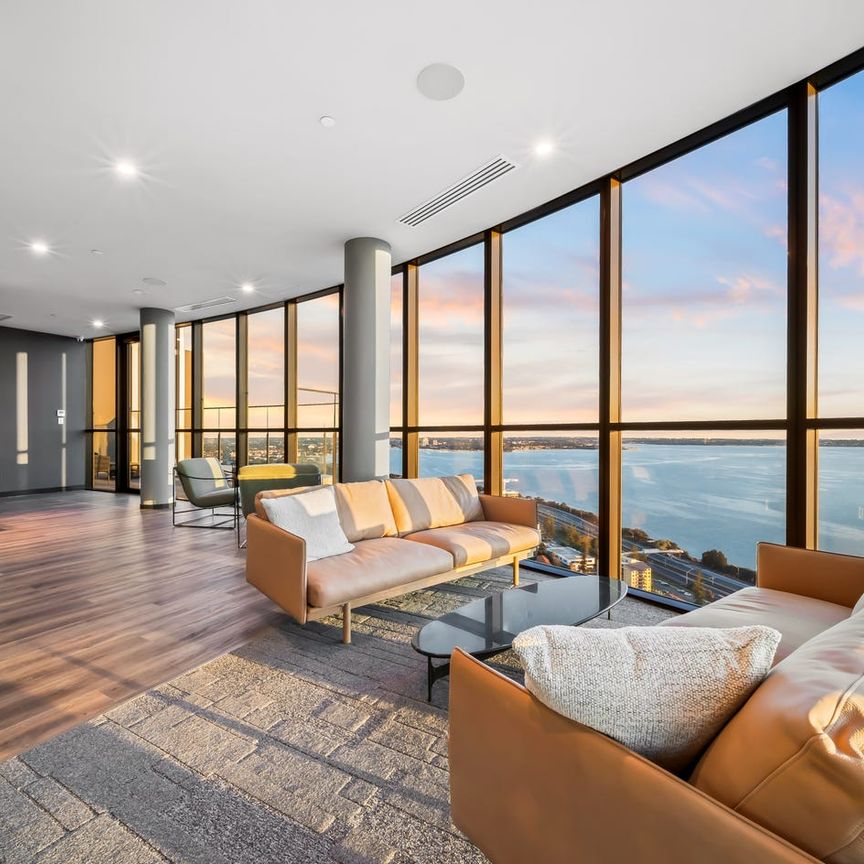 Riverfront Luxury Living - Photo 1