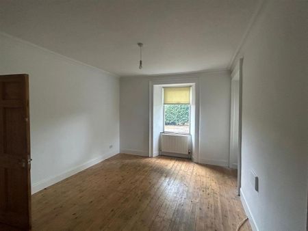 5 bedroom detached house to rent - Photo 3