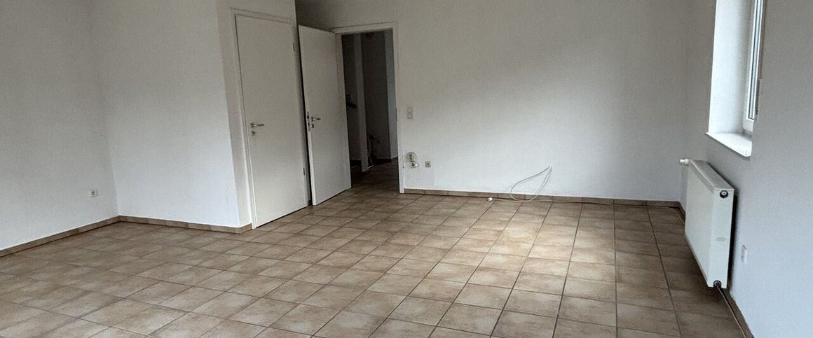 Attraktive Doppelhaushälfte mit Garage! - Photo 1