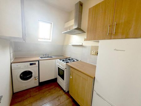 2 bedroom flat to rent - Photo 4