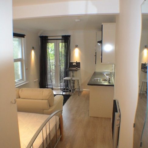 Studio Flat, Langhorn Road, SO16 - Photo 1