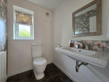 2 bedroom detached house to rent - Photo 3