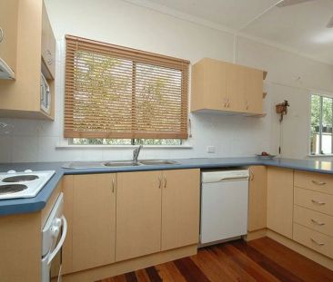 281 Chatsworth Road, - Photo 4