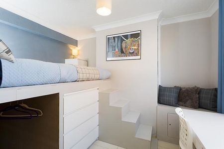 3 bedroom semi-detached house to rent - Photo 4