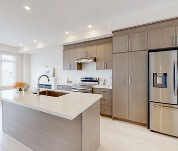 For Lease - 10 Seacoasts Circle, Vaughan, Ontario - Photo 4