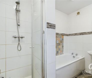 1 bedroom in a house share to rent - Photo 1