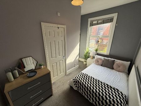 4 bedroom house to rent - Photo 2