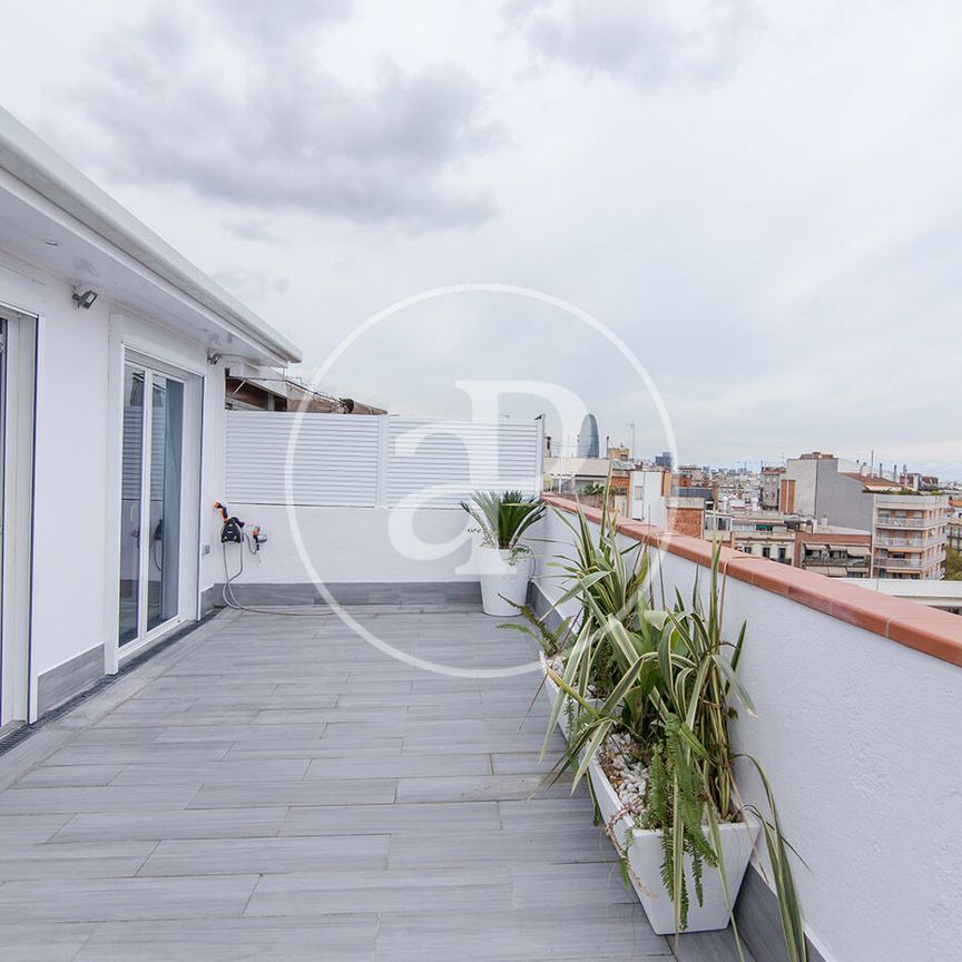 Penthouse for rent in Eixample - Photo 1