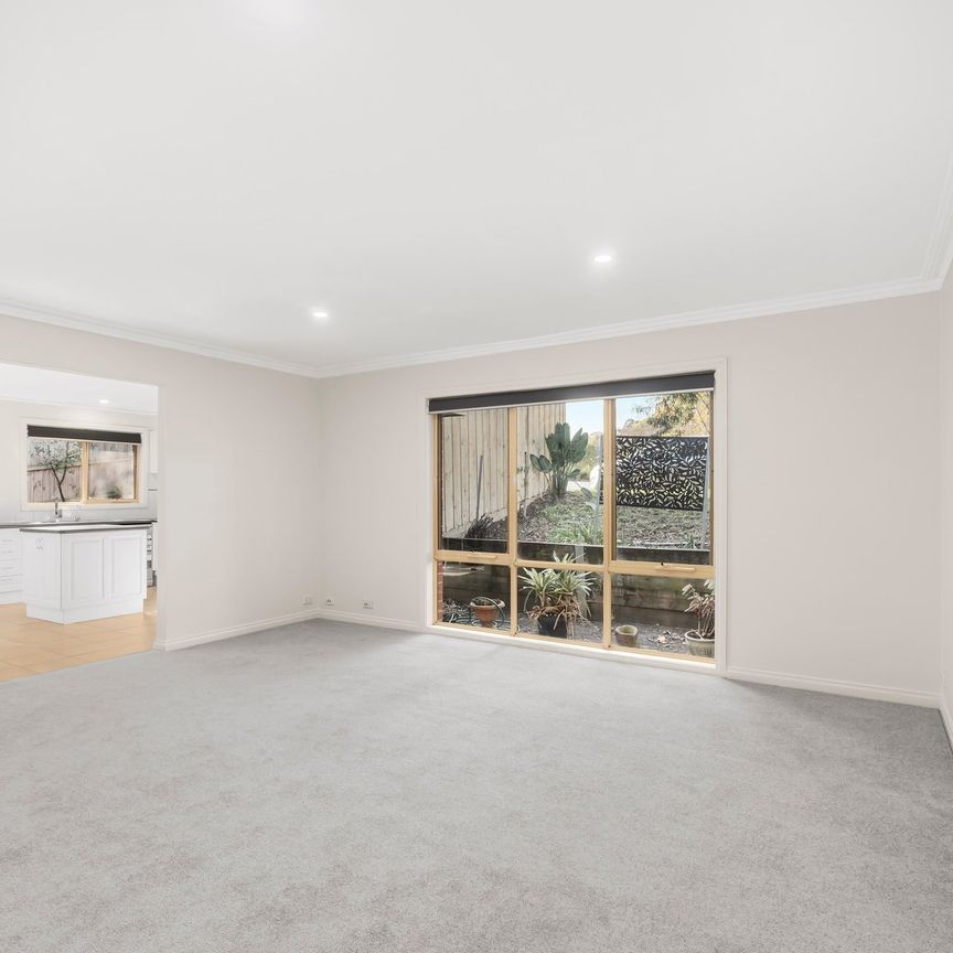 97 Manchester Road, Mooroolbark - Photo 1