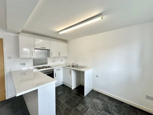 Aldergrove Place, Coedpoeth, Wrexham, LL11 - Photo 1