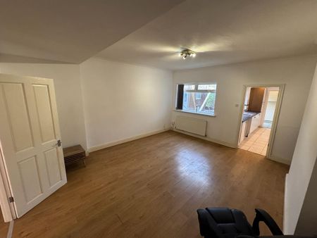 3 bedroom terraced house to rent - Photo 3