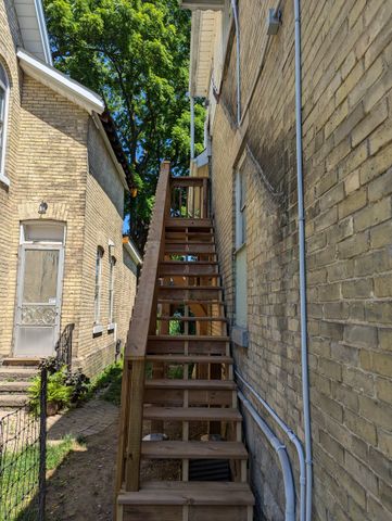 720 Queens Ave. - Photo 2