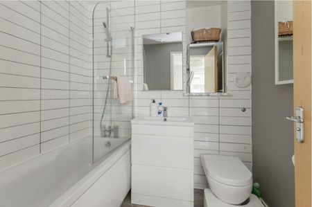 2 Bed Flat, New Mart Place, EH14 - Photo 5