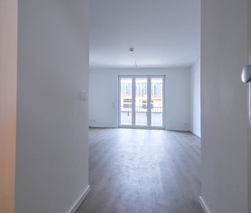 NEUWERTIG WOHNEN IN KARLSHORST - MIT AUFZUG, EINBAUKÜCHE UND FUSSBO... - Foto 1