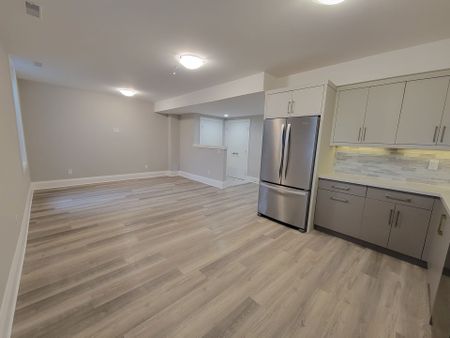 For Lease - 15 Elton Crescent Unit# Lower, Toronto, Ontario - Photo 3