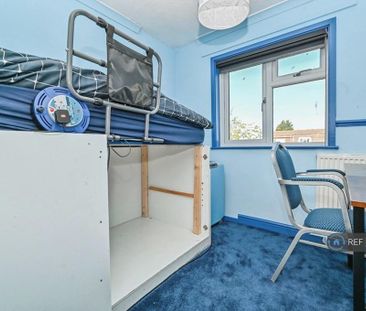 1 bedroom in a house share to rent - Photo 4